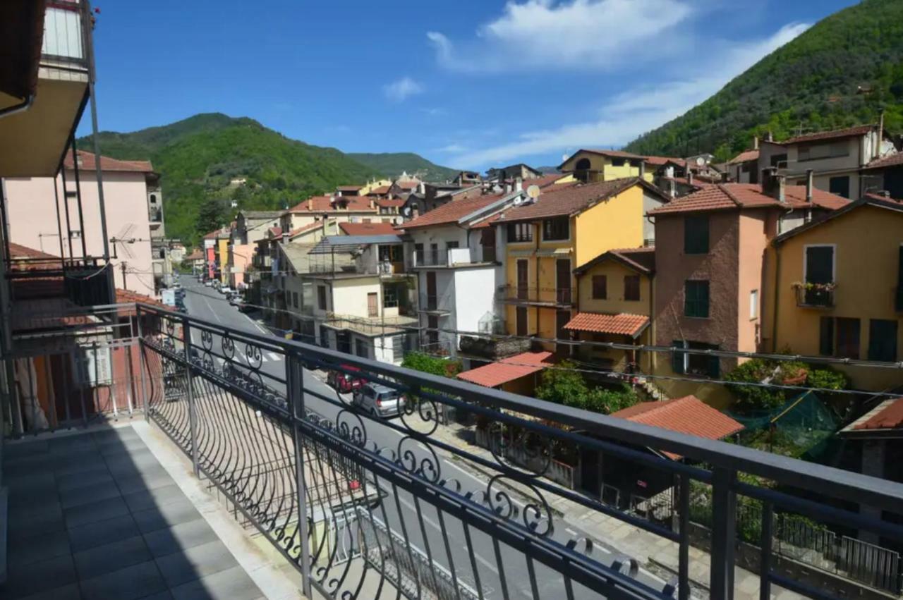 La Casa Di Gb Apartamento Pieve di Teco Exterior foto